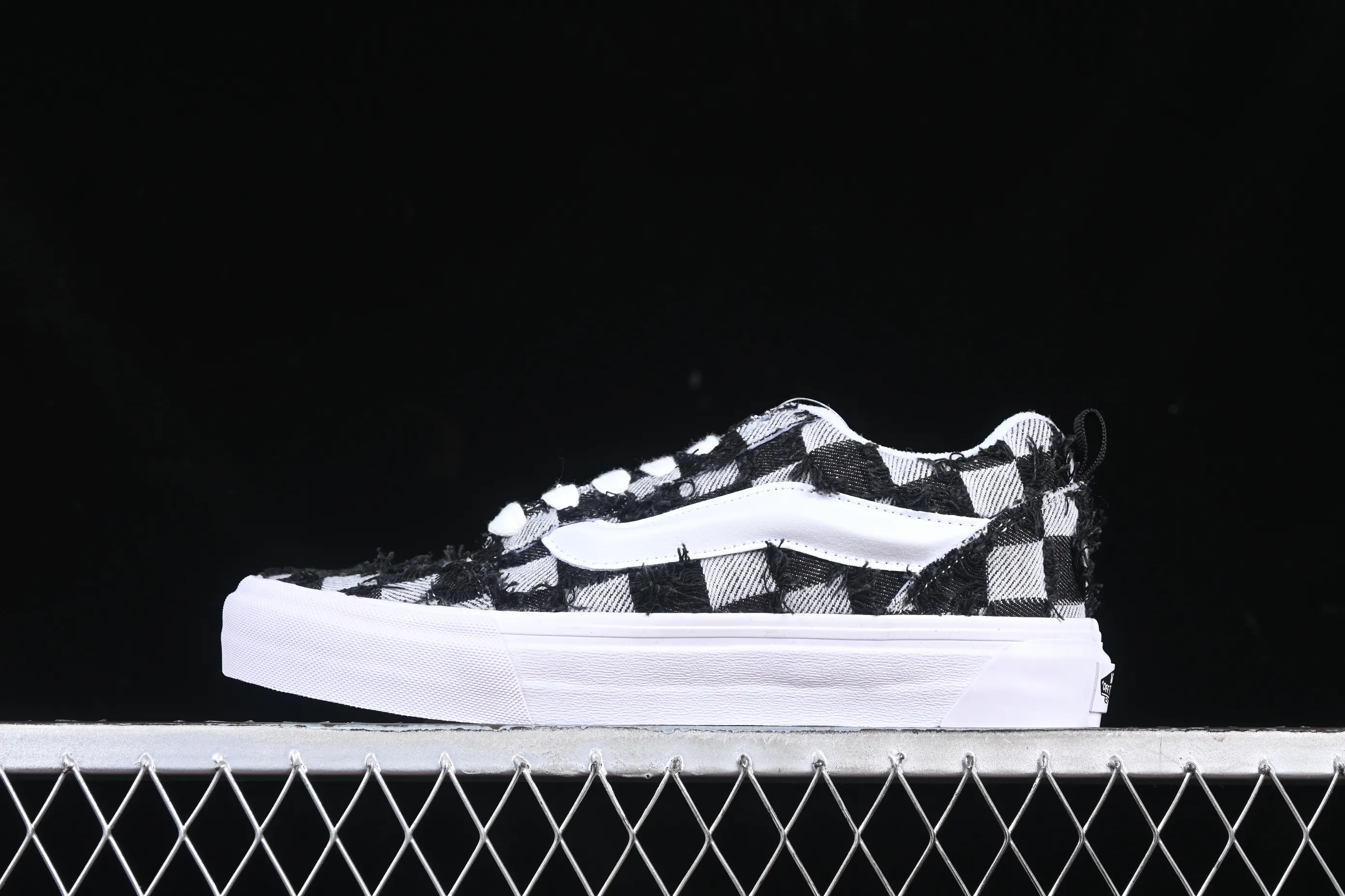 All categories Vans Vans series Vans Low Vans low-top Vans Knu Skool checkerboard washed denim low-top casual sneakers VN000CS0239